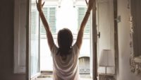 これが「歩きながら、立ったまま」のムーブメント瞑想のやり方