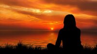 なぜ瞑想に集中できない？瞑想アプリをおすすめしない理由とは？